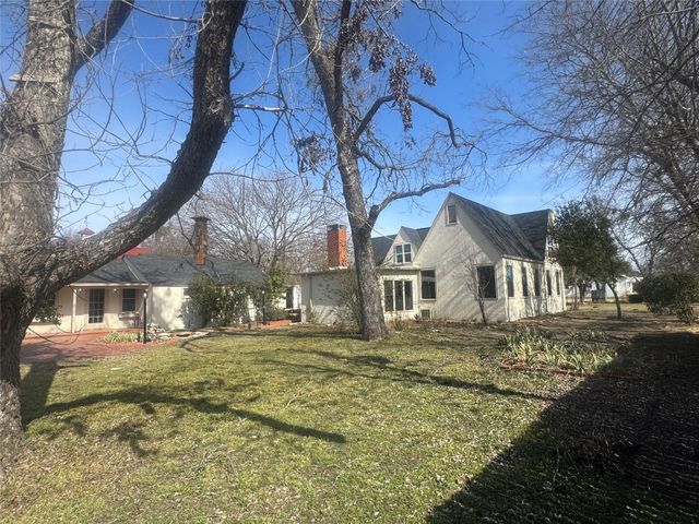 310 S Hickory, Hico, TX 76457