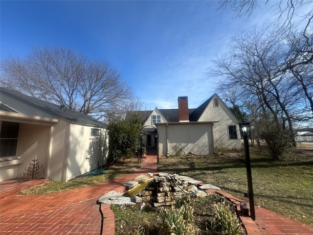 310 S Hickory, Hico, TX 76457