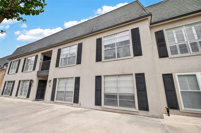 1800 Stoney Brook Drive 30, Houston, TX 77063