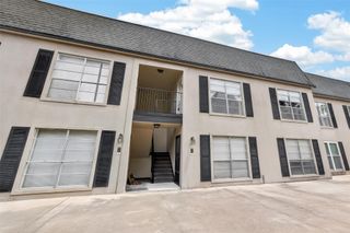 1800 Stoney Brook Drive 30, Houston, TX 77063