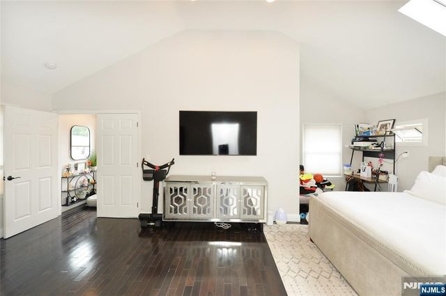 25-14 Berdan Avenue, Fair Lawn, NJ 07410