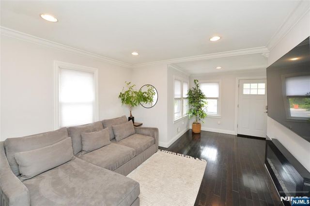 25-14 Berdan Avenue, Fair Lawn, NJ 07410