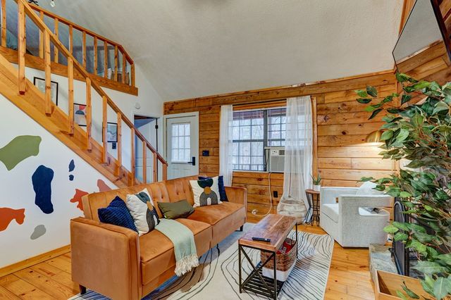 80 Treetop Lane, Blairsville, GA 30512