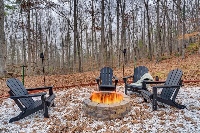 80 Treetop Lane, Blairsville, GA 30512