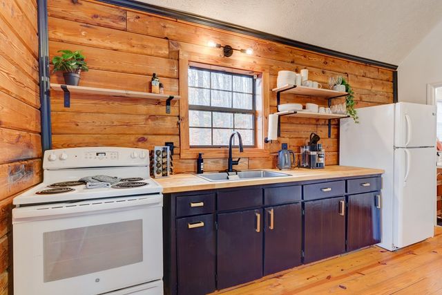 80 Treetop Lane, Blairsville, GA 30512