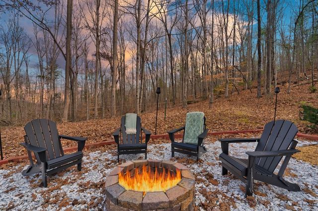 80 Treetop Lane, Blairsville, GA 30512