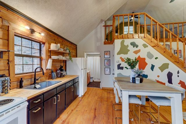 80 Treetop Lane, Blairsville, GA 30512