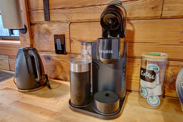 80 Treetop Lane, Blairsville, GA 30512