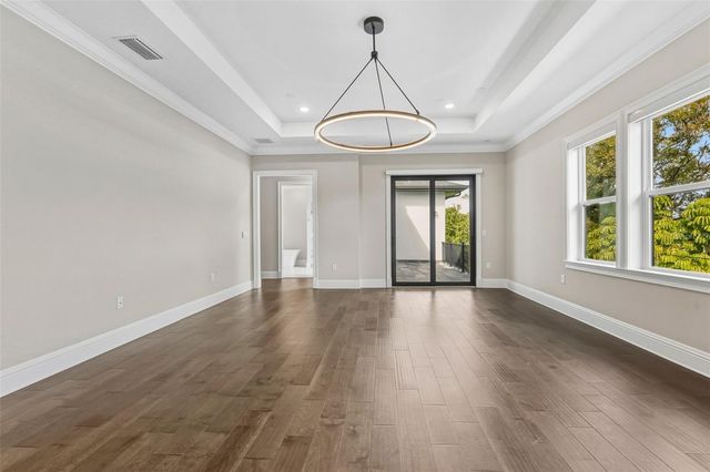 481 W DAVIS BOULEVARD, Tampa, FL 33606