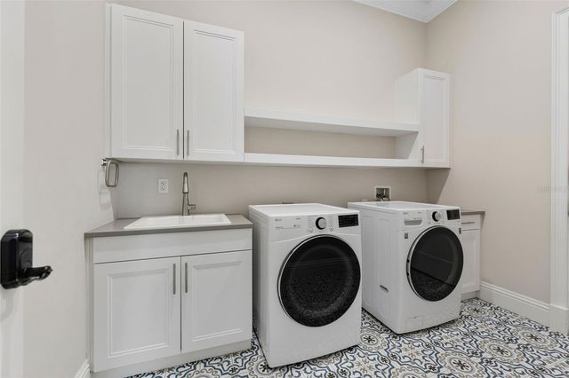 481 W DAVIS BOULEVARD, Tampa, FL 33606