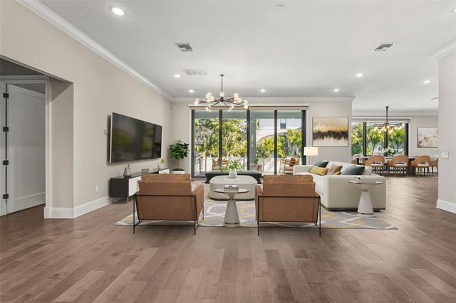 481 W DAVIS BOULEVARD, Tampa, FL 33606