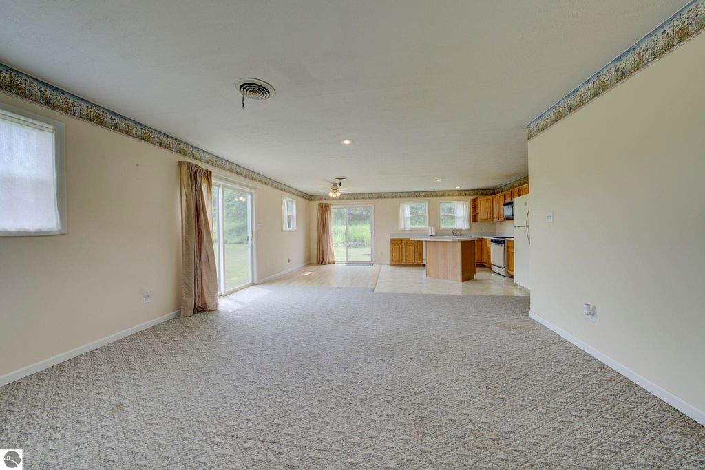 Image 7 of property listing at 8400 Westminister Road, Kingsley, MI 49649