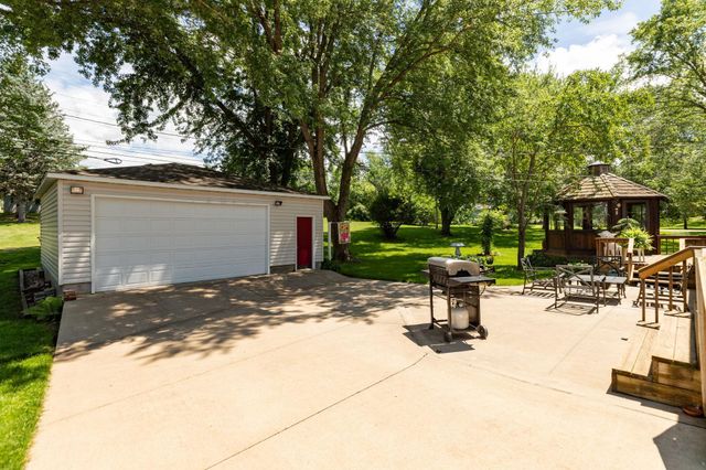 2528 22nd Avenue SE, Rochester, MN 55904