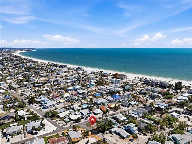 245 Madison CT, Fort Myers Beach, FL 33931