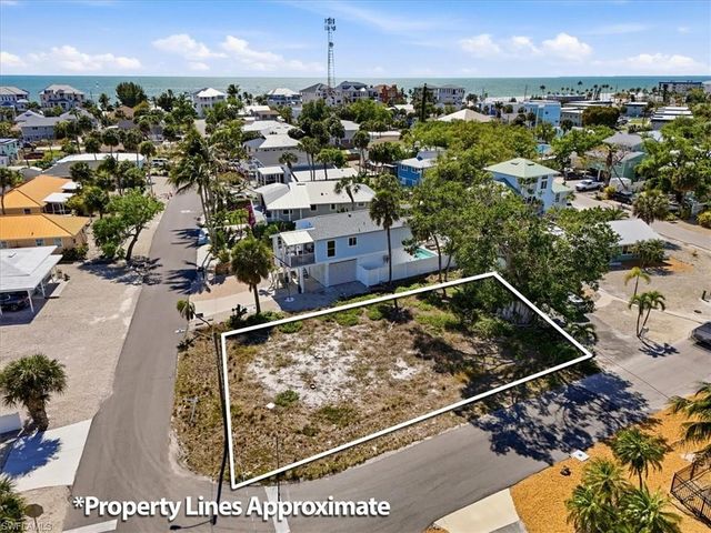 245 Madison CT, Fort Myers Beach, FL 33931