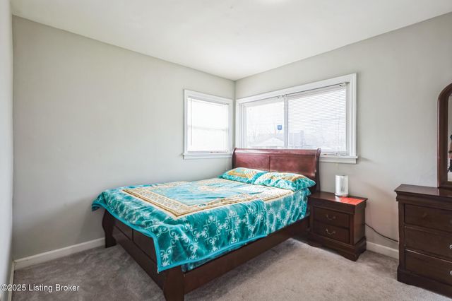 937 Palatka Rd, Louisville, KY 40214