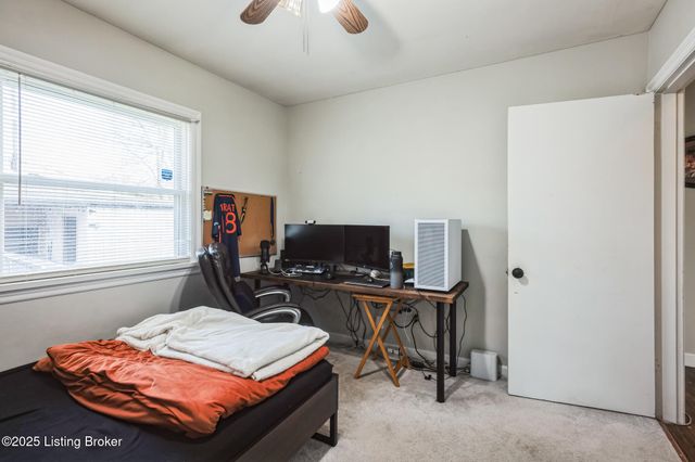 937 Palatka Rd, Louisville, KY 40214