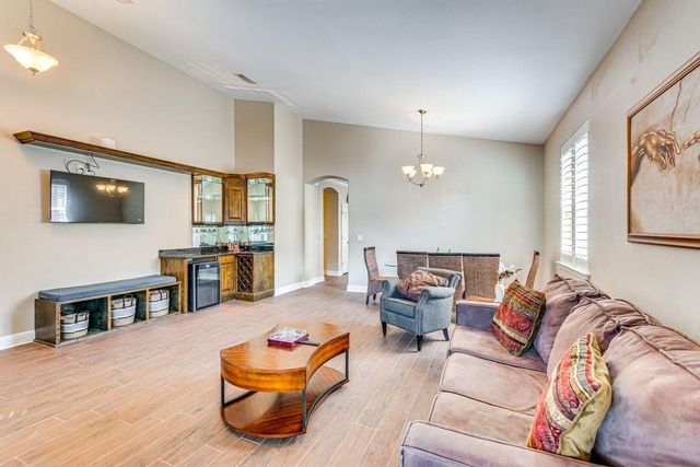 895 Solimar Way, Mary Esther, FL 32569