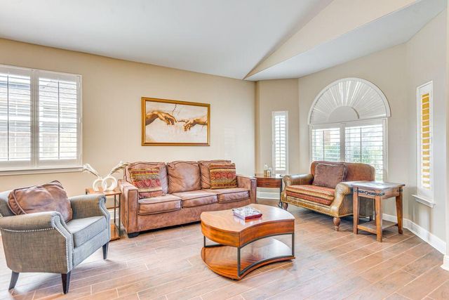 895 Solimar Way, Mary Esther, FL 32569