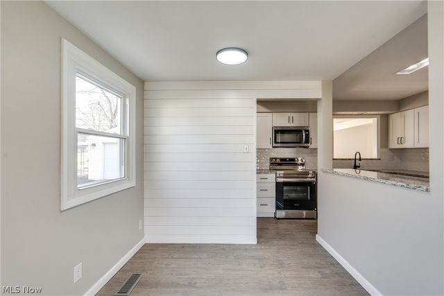 3423 W Bailey Road, Cuyahoga Falls, OH 44221