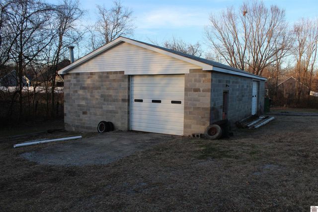 2701 N Friendship Road, Paducah, KY 42001