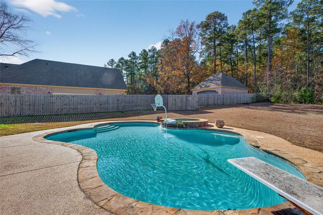 2716 Stone Creek Drive, Shreveport, LA 71106