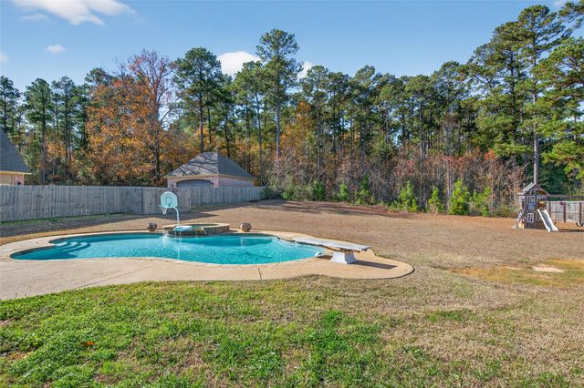 2716 Stone Creek Drive, Shreveport, LA 71106