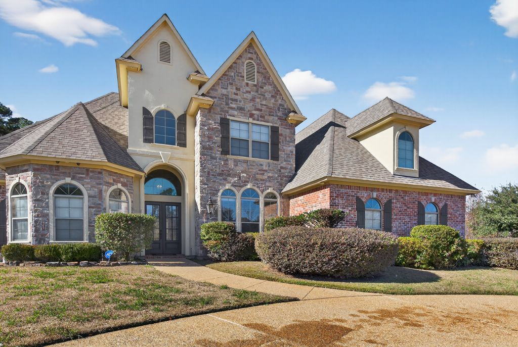 2716 Stone Creek Drive, Shreveport, LA 71106