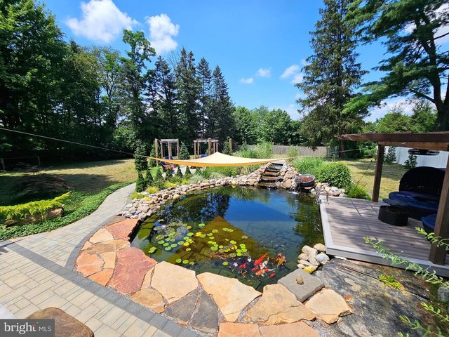 209 UNION MILL RD, Mount Laurel, NJ 08054