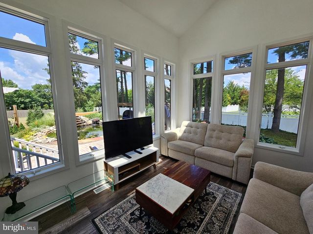 209 UNION MILL RD, Mount Laurel, NJ 08054