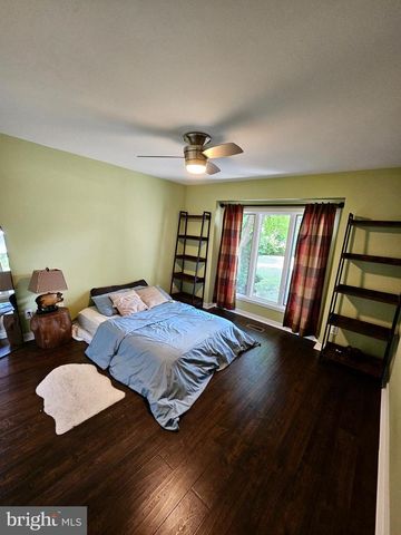 209 UNION MILL RD, Mount Laurel, NJ 08054