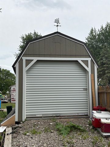 2643 S Center Road, Saginaw, MI 48609