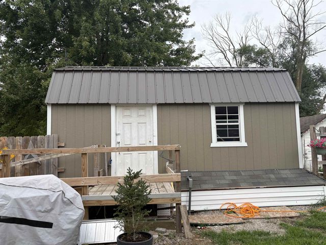 2643 S Center Road, Saginaw, MI 48609