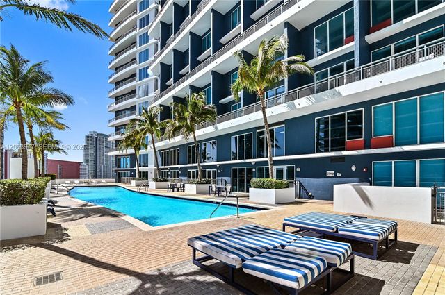 60 SW 13th St 1619, Miami, FL 33130