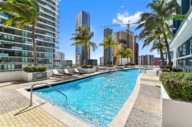 60 SW 13th St 1619, Miami, FL 33130