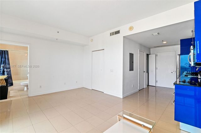60 SW 13th St 1619, Miami, FL 33130
