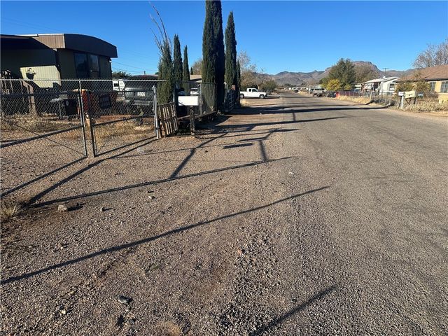 3570 E Ryan Ave Avenue, Kingman, AZ 86409