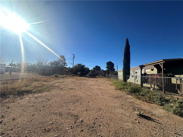 3570 E Ryan Ave Avenue, Kingman, AZ 86409