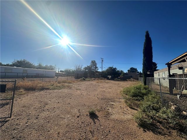 3570 E Ryan Ave Avenue, Kingman, AZ 86409