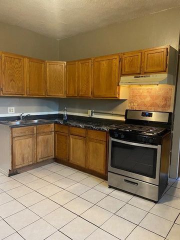 1123 Humboldt Avenue N, Minneapolis, MN 55411