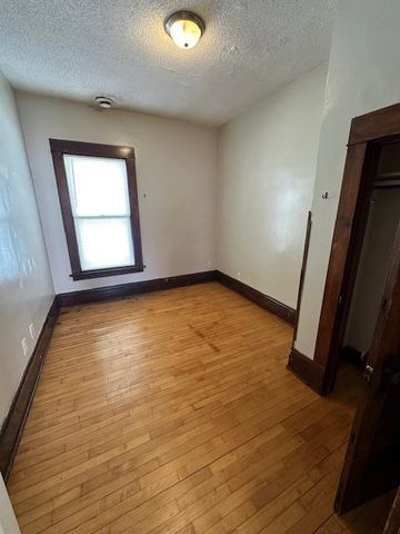 1123 Humboldt Avenue N, Minneapolis, MN 55411