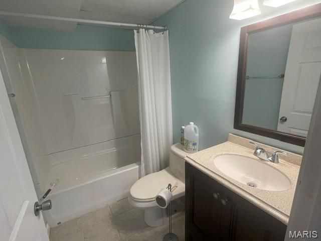 240 Victory Lane, St Charles, MO 63303