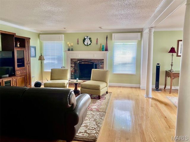 240 Victory Lane, St Charles, MO 63303