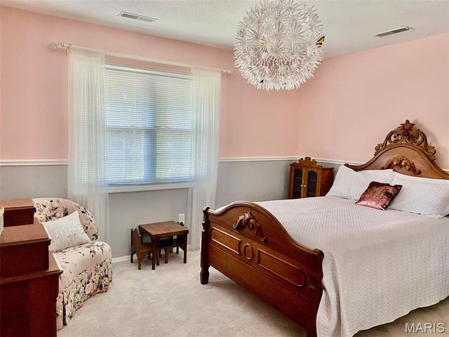 240 Victory Lane, St Charles, MO 63303