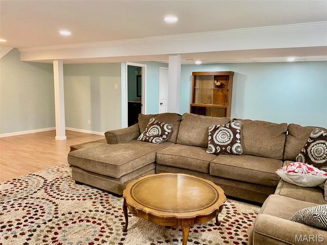 240 Victory Lane, St Charles, MO 63303