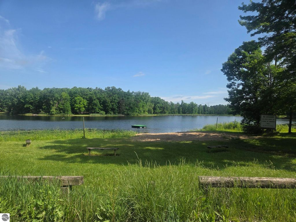 Image 13 of property listing at 7820 Wilderness Drive, Weidman, MI 48893