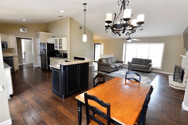 525 Blair Meadow Drive, Grapevine, TX 76051