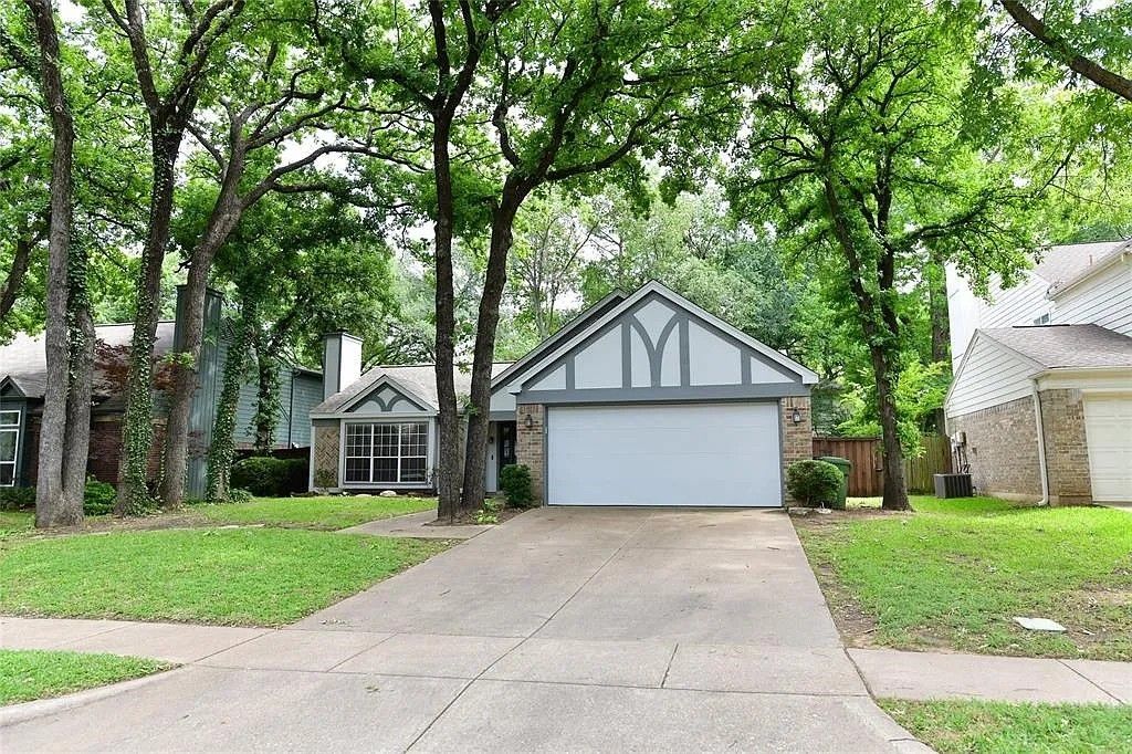 525 Blair Meadow Drive, Grapevine, TX 76051