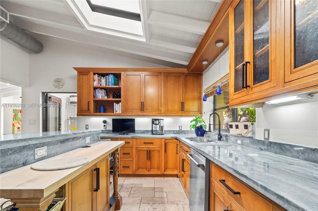 2132 Middle River Dr, Fort Lauderdale, FL 33305