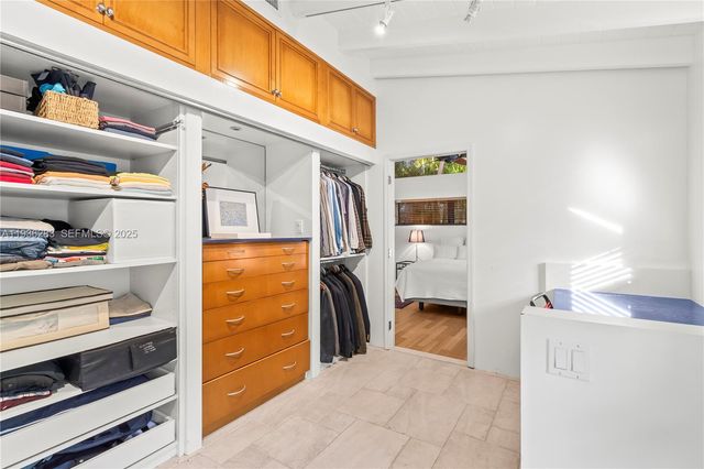 2132 Middle River Dr, Fort Lauderdale, FL 33305